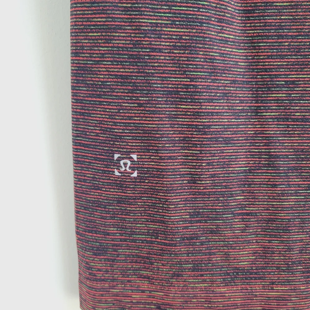 Lululemon Men's Metal Vent Tech Collar Short Sleeve Seamless Polo Shirt‎ Size S